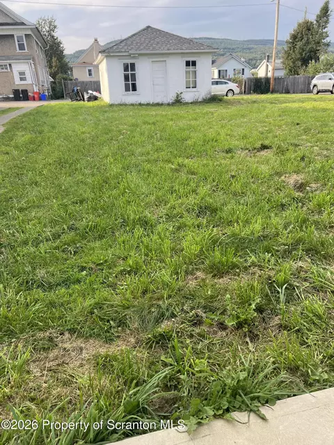 Exterior - 412 Delaware Ave, Olyphant, PA 18447 photo 3 of 3