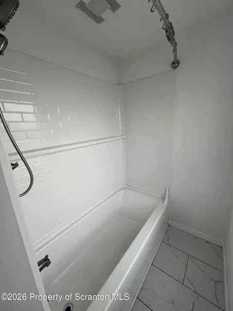 Bath - 412 Delaware Ave, Olyphant, PA 18447 photo 4 of 5