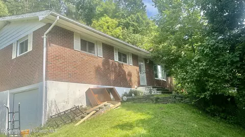 843 Wargo Rd, Clifford Township, PA 18470