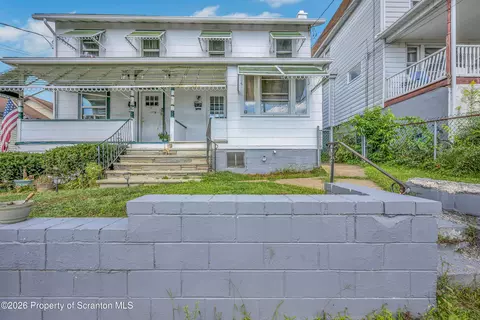 32 E Stanton St, Wilkes Barre, PA 18705