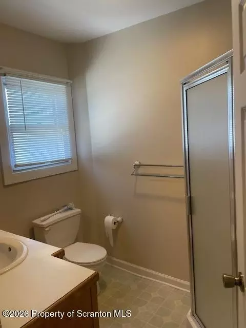 Bath - 515-517 Elm St, Scranton, PA 18505 photo 2 of 2