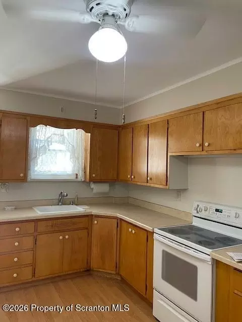Kitchen - 515-517 Elm St, Scranton, PA 18505 photo 1 of 3