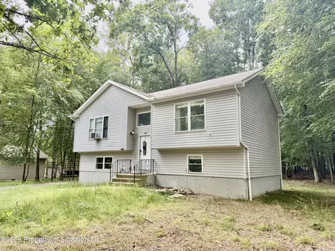 116 Noble Ln, East Stroudsburg, PA 18301