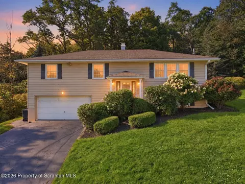 441 Sumner Ave, South Abington, PA 18411