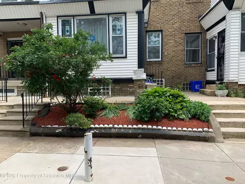 5508 Ridgewood St, Philadelphia, PA 19148
