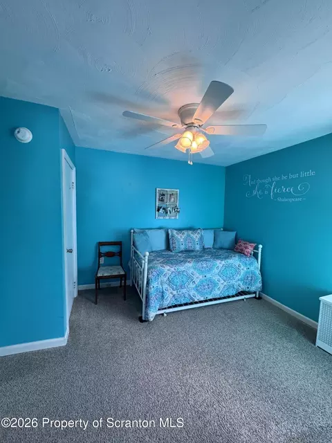 Bedroom - 110 Smith St, Dunmore, PA 18512 photo 5 of 6