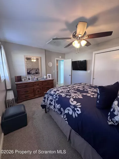 Bedroom - 110 Smith St, Dunmore, PA 18512 photo 2 of 6