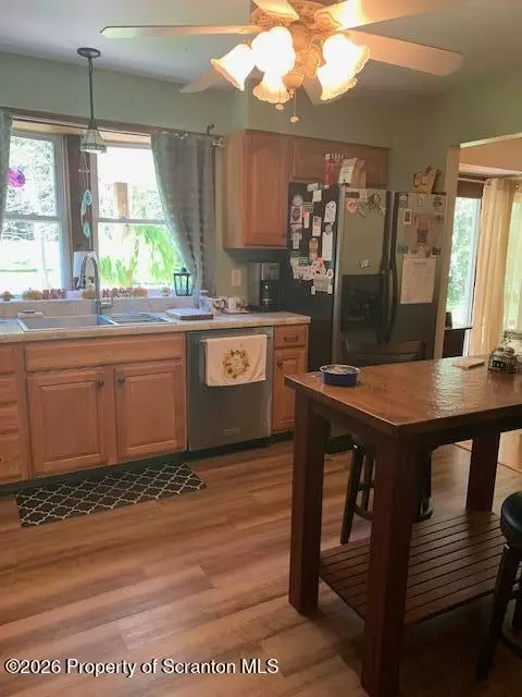 Kitchen - 655 Elkview Dr, Clifford Township, PA 18421 photo 2 of 2