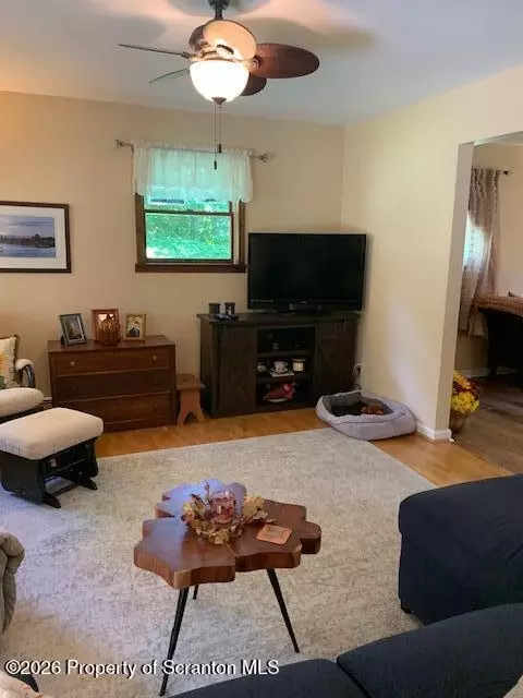 Living - 655 Elkview Dr, Clifford Township, PA 18421 photo 3 of 4