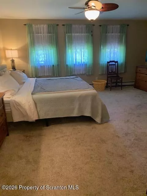 Bedroom - 655 Elkview Dr, Clifford Township, PA 18421 photo 1 of 3