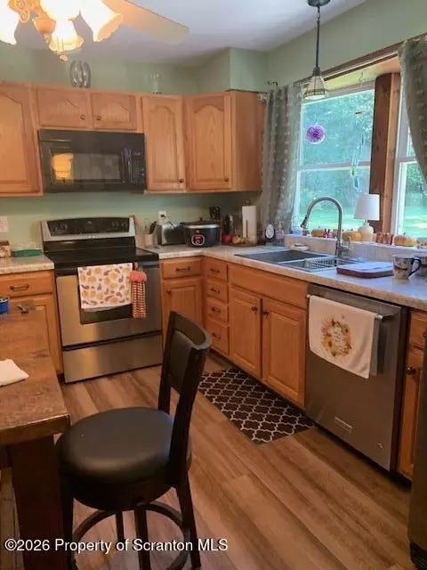 Kitchen - 655 Elkview Dr, Clifford Township, PA 18421 photo 1 of 2