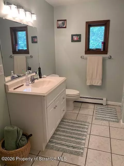 Bath - 655 Elkview Dr, Clifford Township, PA 18421 photo 2 of 2