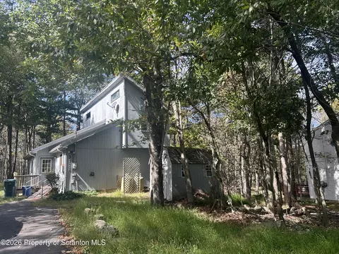 2657 Highview Ter, Tobyhanna, PA 18466