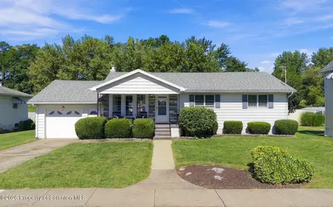 425 Dewey St, Dickson City, PA 18519