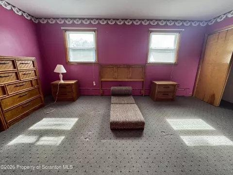 Bedroom - 836 E Lackawanna Ave, Olyphant, PA 18447 photo 3 of 6