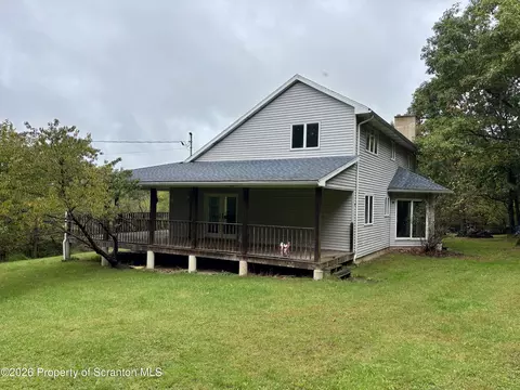 184 Smokies Mountain Ln, Falls, PA 18615