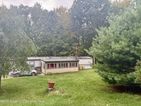 88 Forever Grn, Lakeville, PA 18438