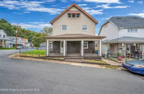 216 Lawrence St, Archbald, PA 18403