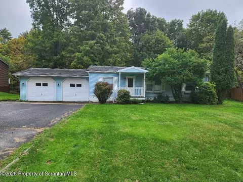 353 Country Club Rd, Dallas, PA 18612