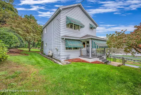 810 Gino Merli Dr, Peckville, PA 18452