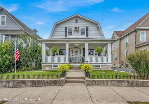 1429 Elizabeth St, Scranton, PA 18504