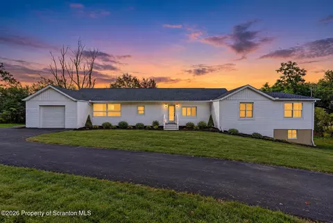 130 Sullivan Rd, North Abington, PA 18414