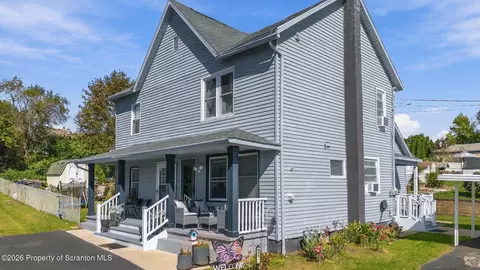 933 Main St, Dickson City, PA 18519
