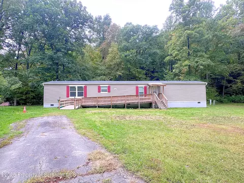2211 Sunset Dr, Clarks Summit, PA 18411