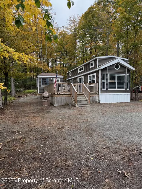 292 Cherry Dr, Covington Twp, PA 18424