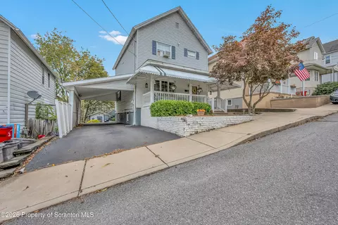 10 Fern Ave, Carbondale, PA 18407