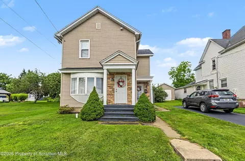712 E Lackawanna Ave, Olyphant, PA 18447