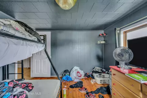 Bedroom - 525 E Scott St, Olyphant, PA 18447 photo 4 of 8