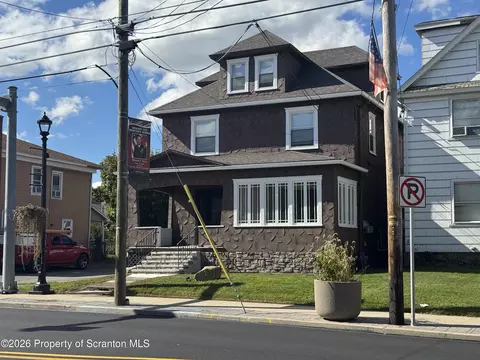 813-815 Main St, Dickson City, PA 18519