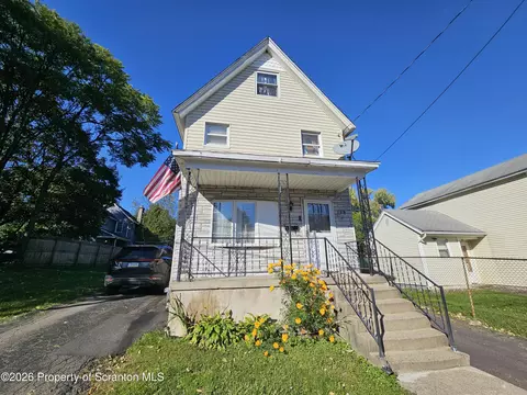 134 Throop St, Scranton, PA 18508