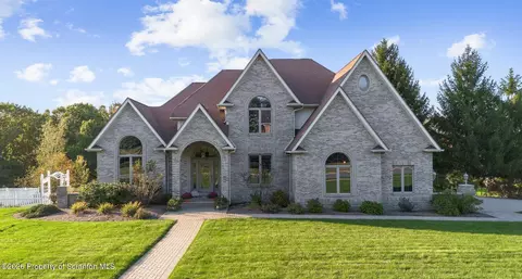 833 Laurel Rd, Mayfield, PA 18433