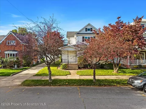 227 Memorial St, Exeter, PA 18643