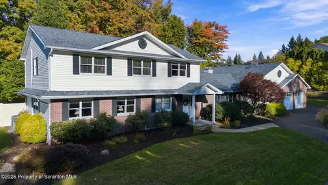 117 Echo Dr, Clarks Summit, PA 18411