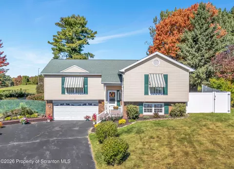124 Leland Dr, Clarks Summit, PA 18411