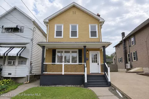 63 Moyallen St, Wilkes-barre, PA 18702