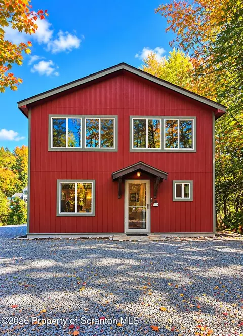 171 Deerfield Rd, Lake Ariel, PA 18436