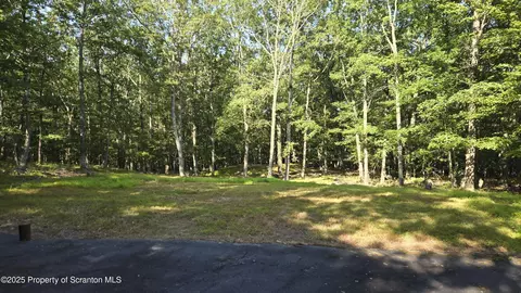 lot109 Oriole Ct, Hawley, PA 18428