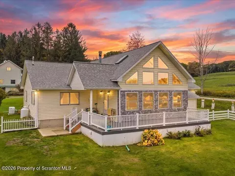 3286 E Lake Rd, New Milford, PA 18834