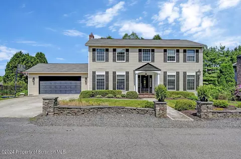 113 Upland Ter, Clarks Summit, PA 18411