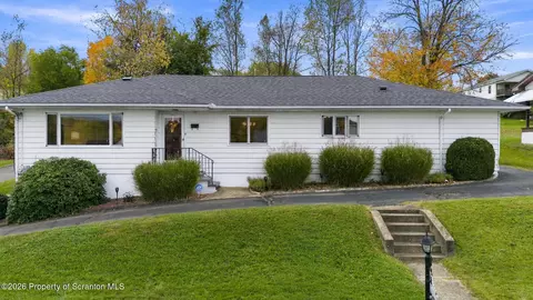 934 S Valley Ave, Olyphant, PA 18447