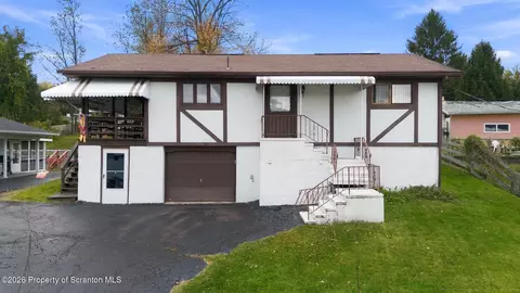 930 S Valley Ave, Olyphant, PA 18447