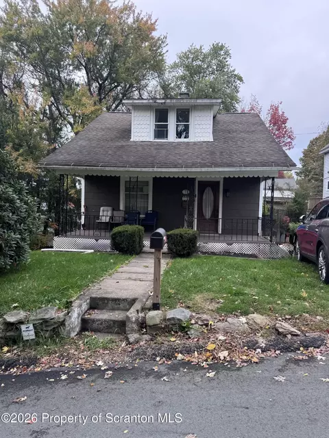 7 Clay Ave, Carbondale, PA 18407
