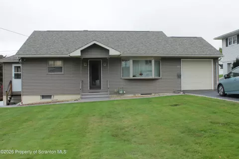 825 Scott Rd, Dickson City, PA 18519