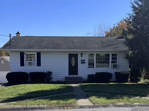112 5th St, Olyphant, PA 18447