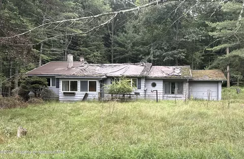 410 Rt 507, Tafton, PA 18464