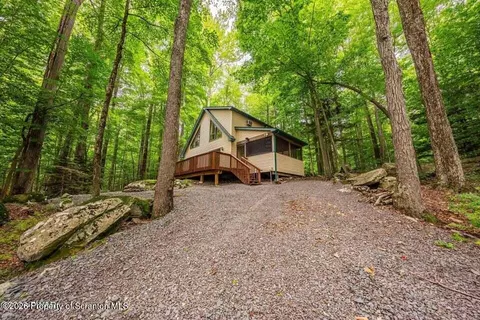 77 3829 Splitrail Ln, Lake Ariel, PA 18436